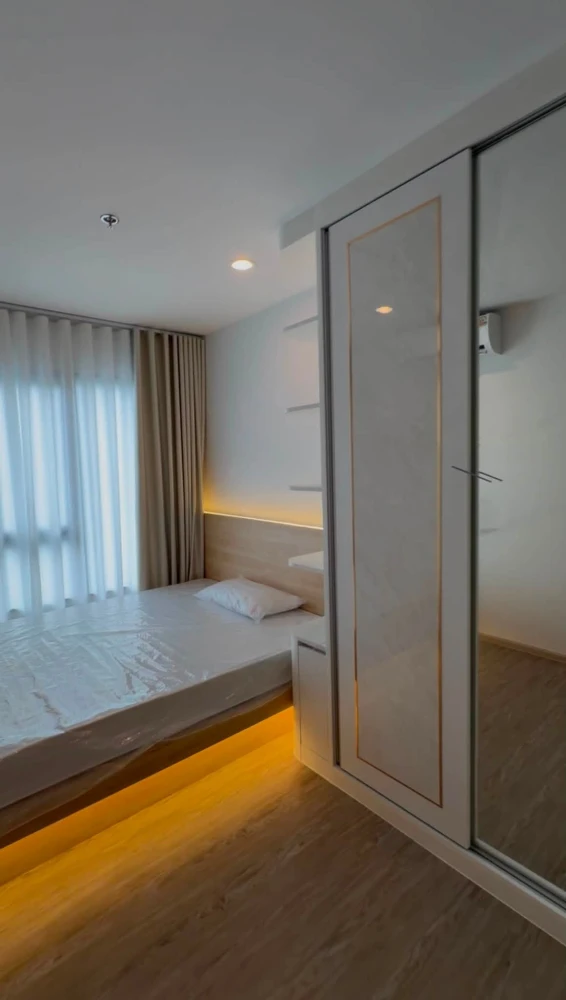 For rent: Regent Home Wuttakat. Nice, fully furnished unit with high-quality built-in furniture. Book now!
