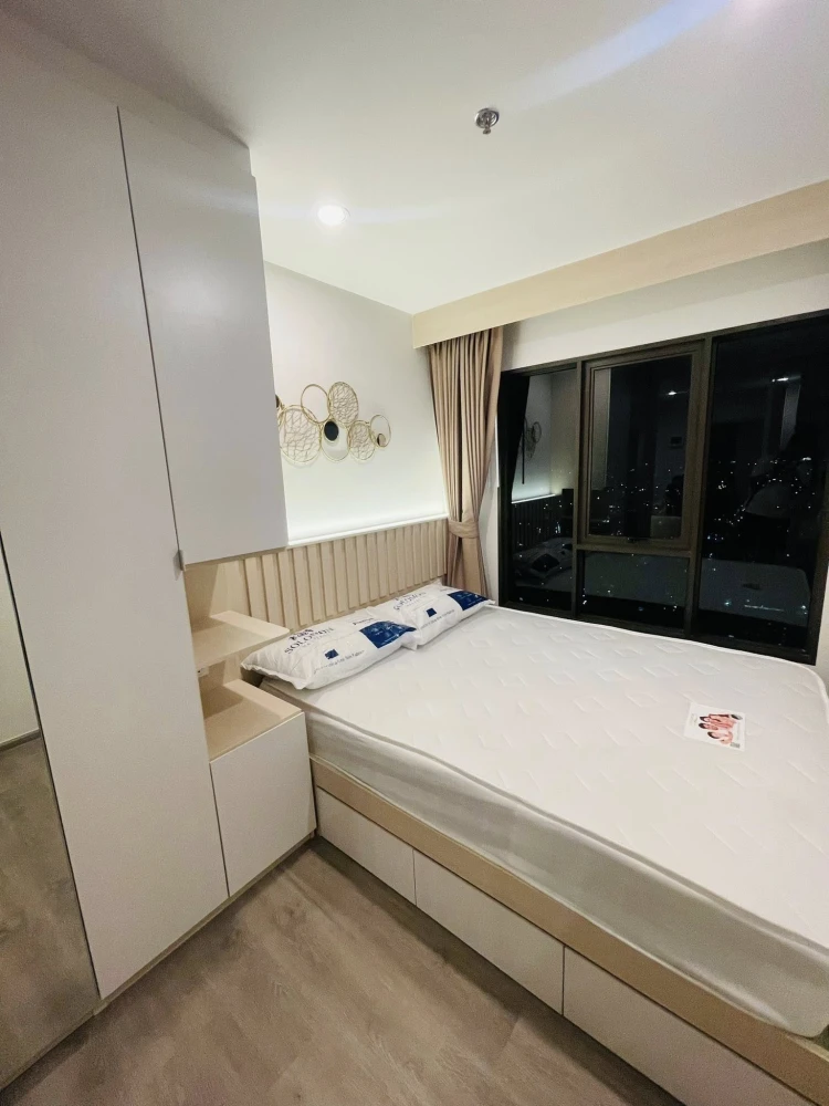 For rent: Regent Home Wuttakat, fully furnished, high-floor unit with excellent built-in furniture and unobstructed views. Book now!