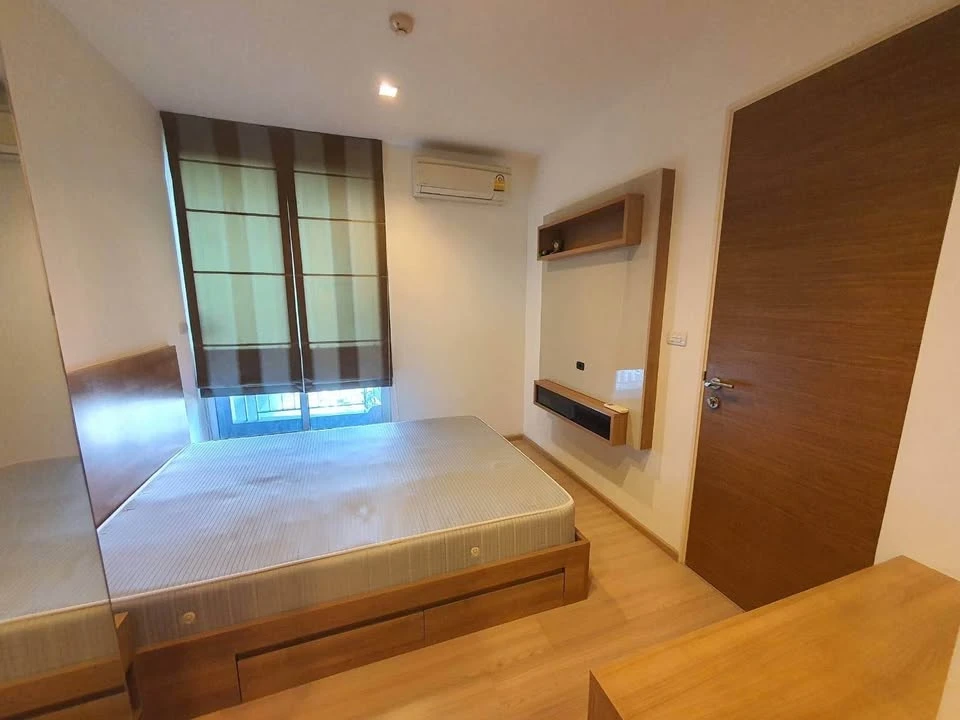 For rent: Rhythm Phahonyothin-Ari, 20th floor, very high, unblocked view, fully furnished, must reserve.
