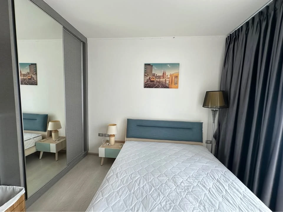 For rent: Rhythm Sukhumvit 36-38, beautiful 1-bedroom unit on a very high floor, fully furnished. Don't miss this opportunity!