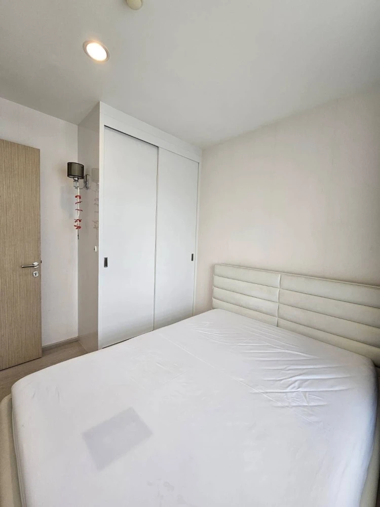 For rent: Rhythm Asoke 2, 11th floor, nice room, fully furnished, reserve now, hurry!