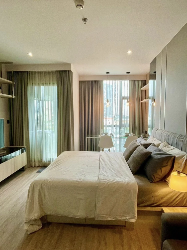 For rent: RHYTHM EKKAMAI, 1 bedroom, 1 bathroom - corner room - very quiet and private. Hurry and reserve now!