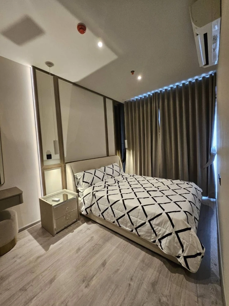 For rent: RHYTHM EKKAMAI ESTATE, the actual room is very beautiful, fully furnished, open view, airy, full of natural light, ready to move in immediat