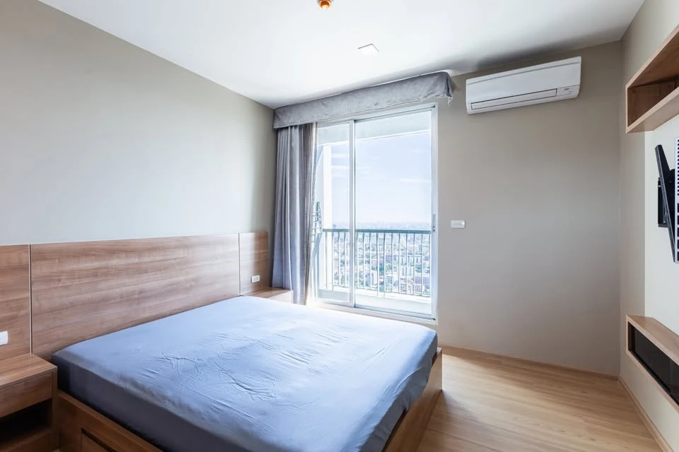 For rent: Rhythm Phahon-Ari, fully furnished, ready to move in, high floor, open view, meets all needs.
