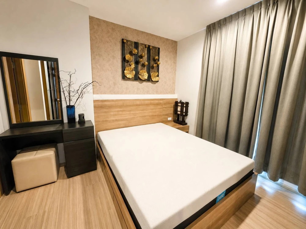 For rent: Rhythm Ratchada-Huaikhwang, high floor, Sky Kitchen unit with a Sky Bar in an Industrial Loft style, perfect for relaxing and enjoying the a