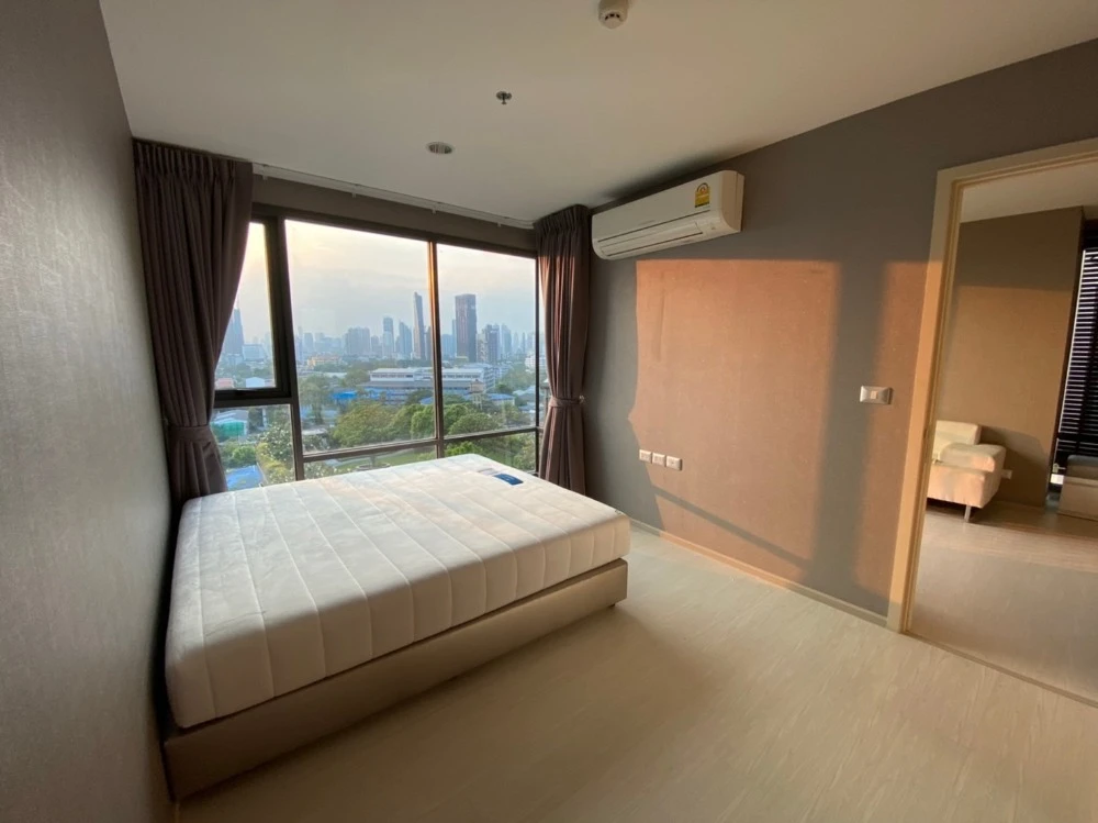 For rent: Rhythm Sukhumvit 42, 9th floor, fully furnished unit, ready to move in. Book now!