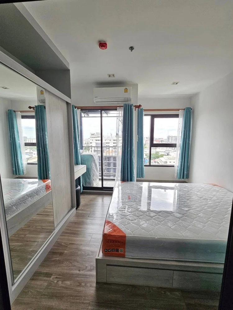 For rent Rich Park terminal Phahon Yothin 59, has a beautiful BTS view, fully furnished, ready to move in