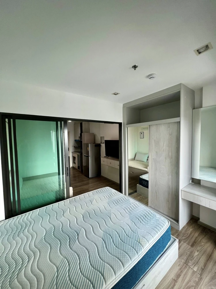 For rent: Rich Park Terminal Phaholyothin 59, high floor room, ready to move in, furnished + appliances included, reserve now!