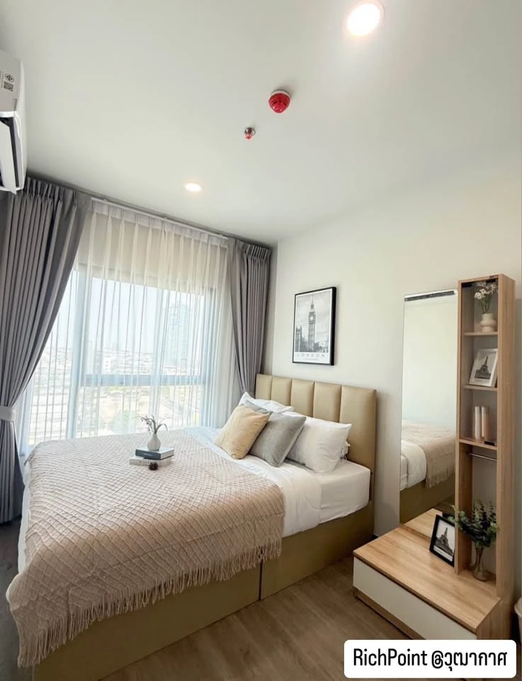 For rent: Rich Point @ BTS Wutthakat, white tone room, comfortable to the eyes, affordable price, book now!