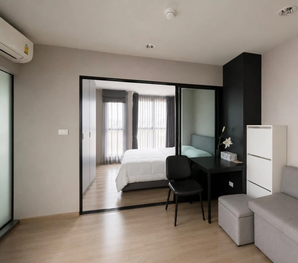 For rent: Rise Rama 9, 5th floor unit, fully furnished, with amazing amenities. What are you waiting for?