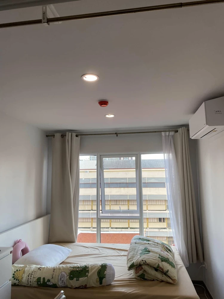 For rent RYE Talat Phlu, separate room, perfectly divided into zones, comes with a very good price, hurry and move to reserve now.