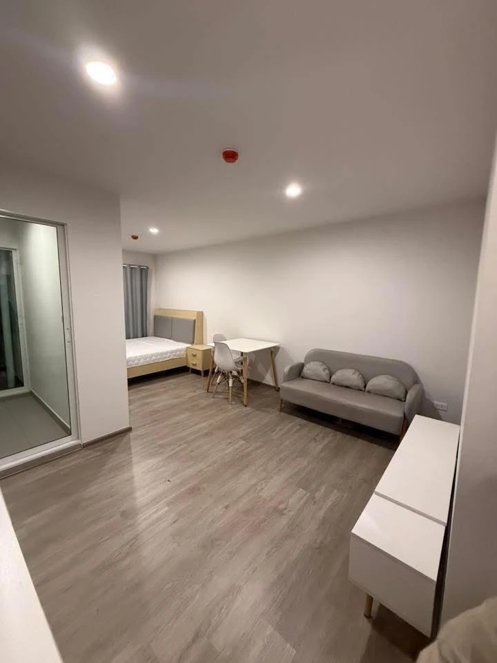 For sale/rent: RYE Talat Phlu, ready-to-move-in room, fully furnished, spacious and comfortable. Book now!
