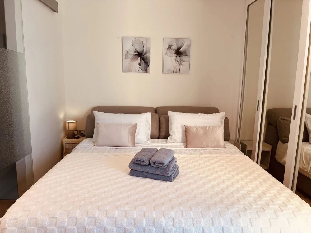 Sands Condominium for rent, studio unit, fully furnished, stunning sea view. Don't miss out!