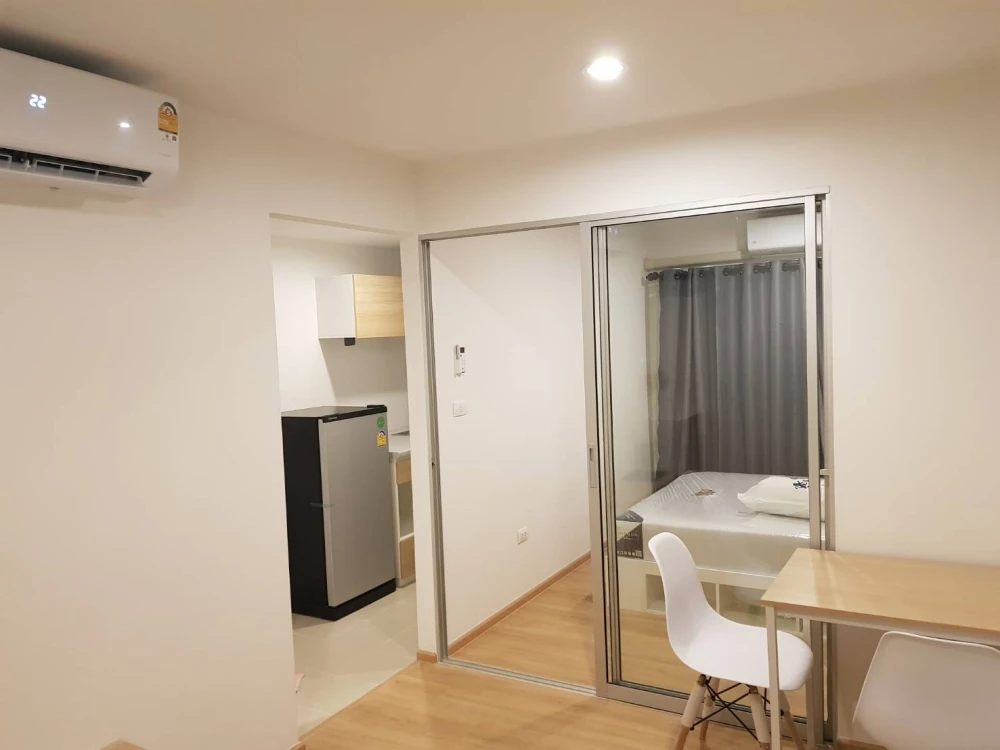 For rent: Sena Kith Chalong Krung-Ladkrabang. Nice, well-partitioned room. Affordable price. Just bring your belongings and move in!