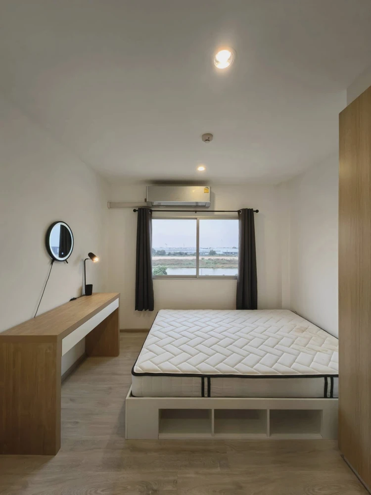 For rent: Sena Kith Thepharak - Bangbo, clean and comfortable room, comes with wood-pattern furniture, complete electrical appliances, book now.