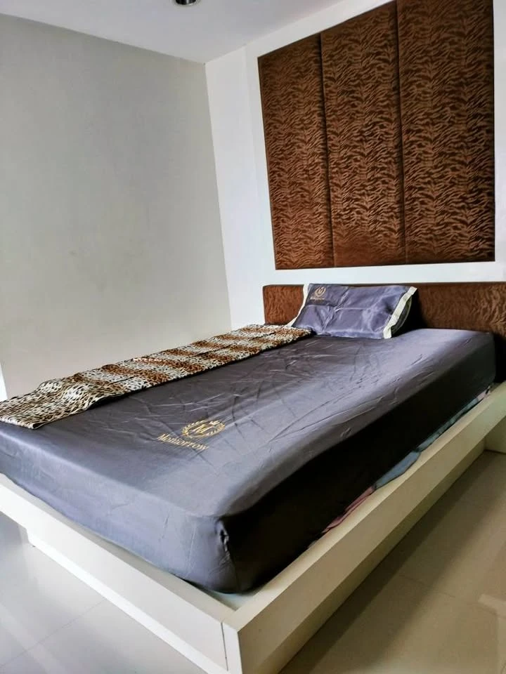 For rent: Sense of London, corner room with privacy, fully furnished, convenient transportation, don't miss it.