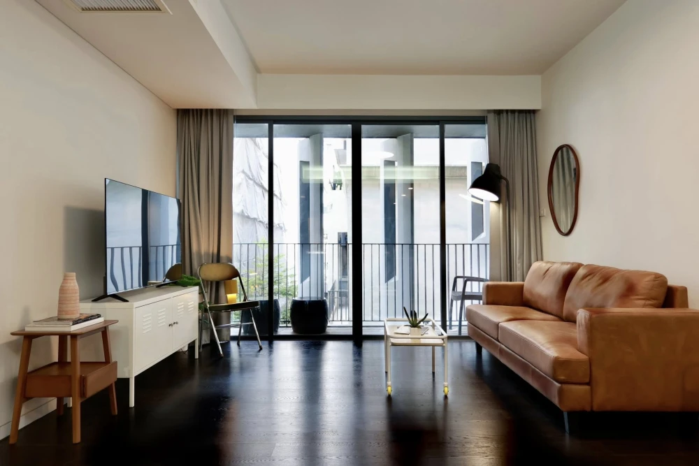 Siamese Gioia condo for rent. Spacious room with plenty of usable space, fully furnished. Book now to secure your unit!