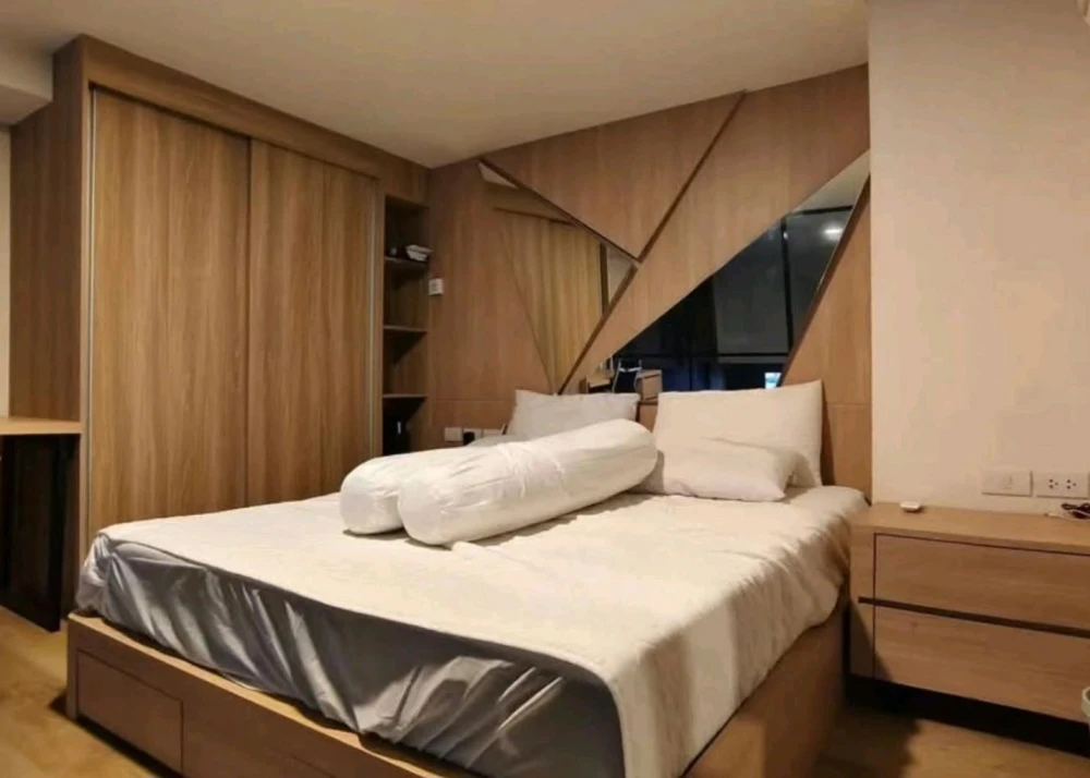 For rent: Fully furnished, inviting unit on the 8th floor at Siamese Sukhumvit 87. Book now—don’t miss out!