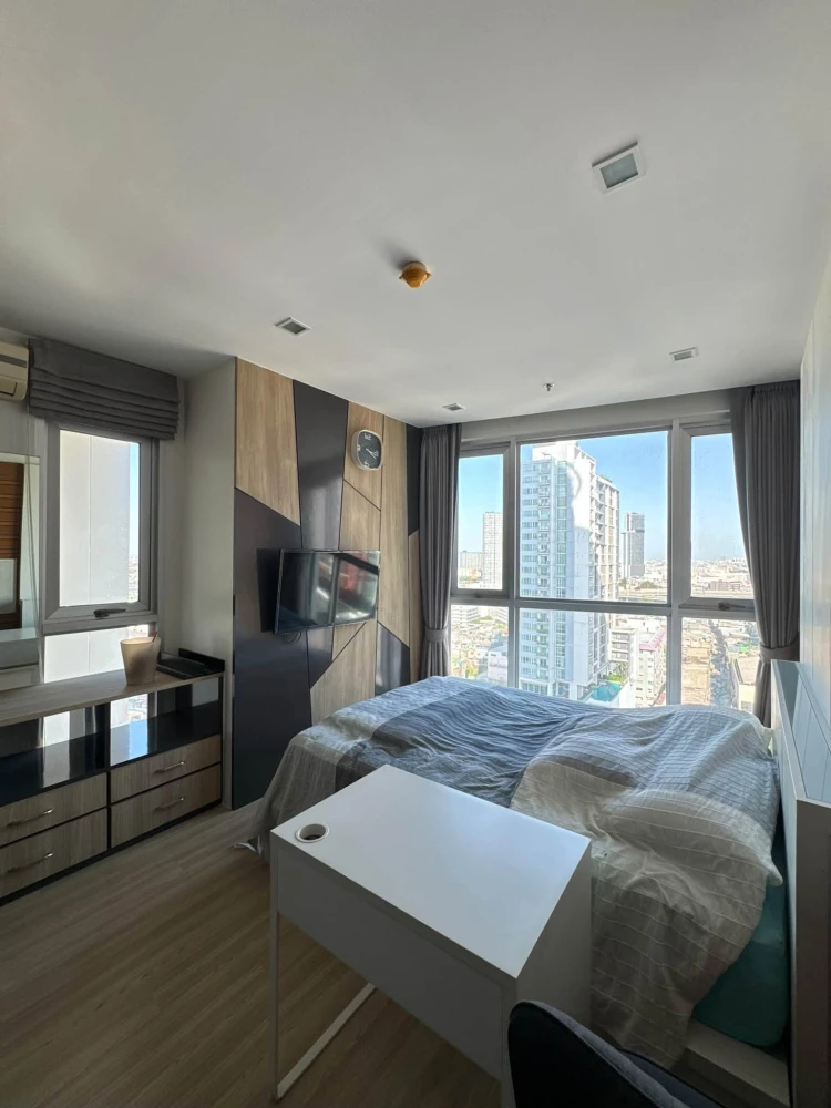 For Rent: Sky Walk & Weltz Residence – spacious 2-bedroom, 1-bathroom unit with a fully equipped kitchen. Book now!