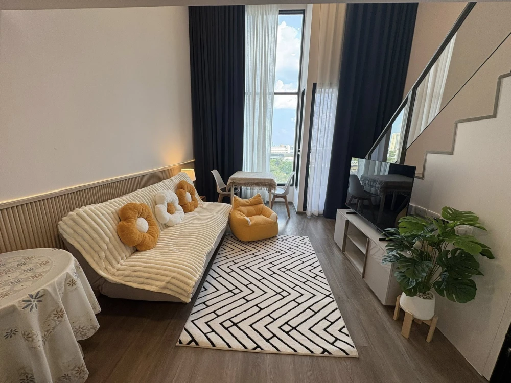 For rent: So Origin Kaset Interchange, 8th floor, fully furnished, very livable. Book now!