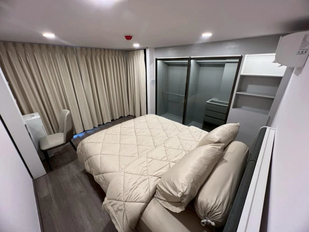 For rent: So Origin Kaset Interchange, a comfortable room, high ceiling, airy, fully furnished, don't miss it.
