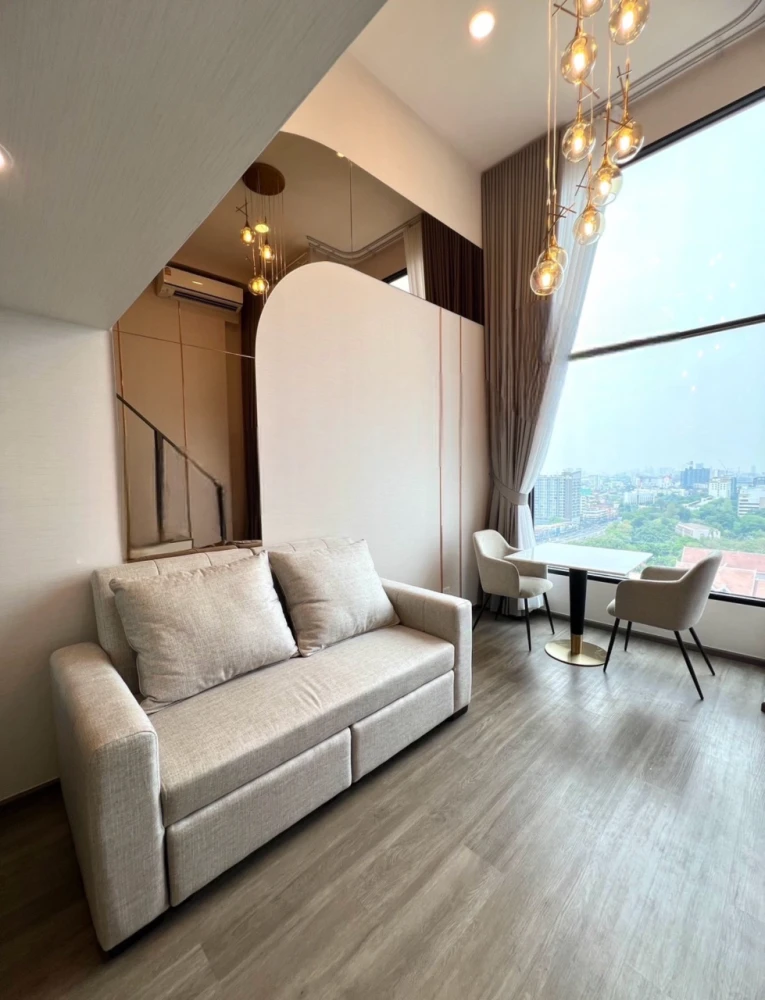 For rent: So origin kaset interchange, Duo space room, high ceiling, 15th floor, view of the super chill swimming pool. If you're late, you'll definit