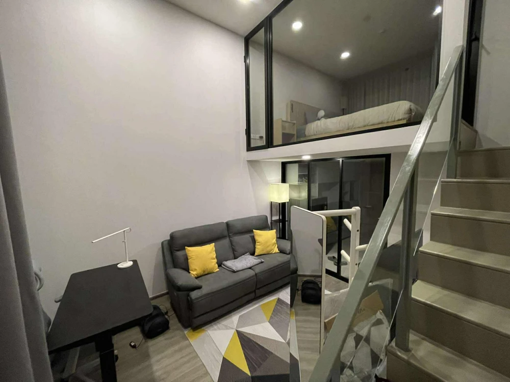 For rent SO Origin Kaset Interchange Duplex room 37 sq m., two floors, high ceiling, view of Kasetsart University, hurry up and grab it.