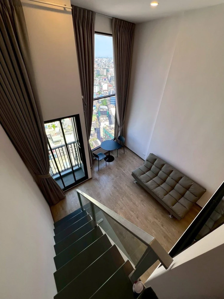 For rent: Soho Bangkok Ratchada, 20th floor, great view, duplex unit facing north (not hot). This is a must-book!