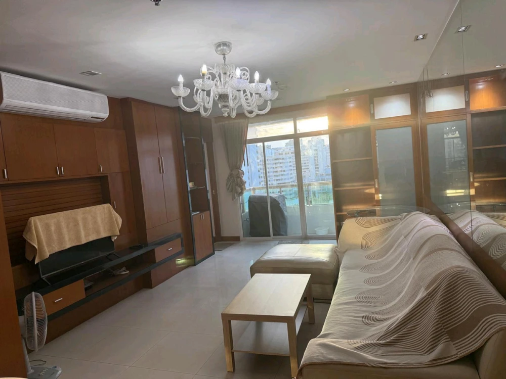 For rent: Sukhumvit City Resort, Sukhumvit 11. Fully furnished, comfortable room. Book now!