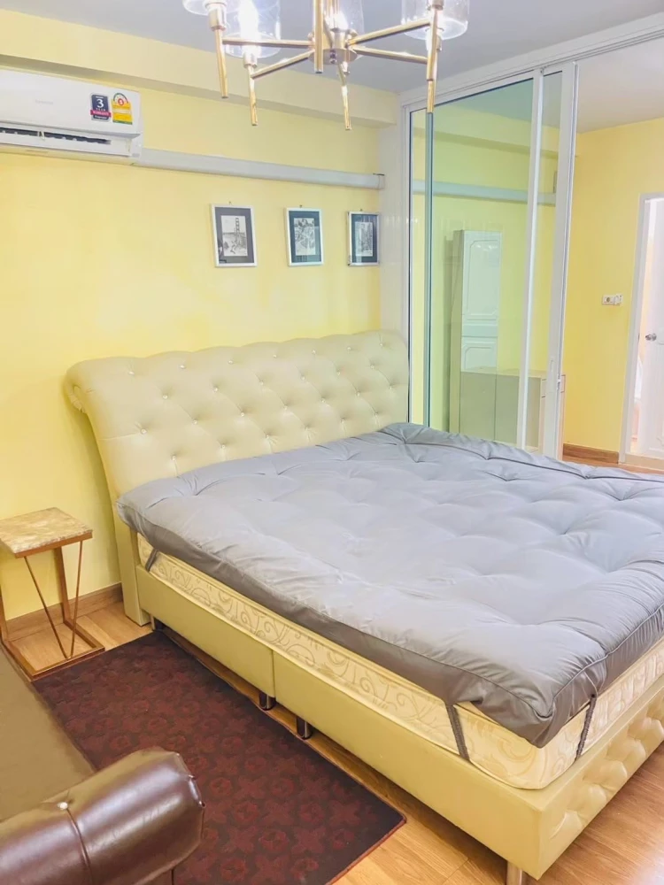For rent: Supalai City Home Ratchada, 5th floor unit. Beautifully decorated with a coordinated color scheme and fully furnished. Don't miss out!
