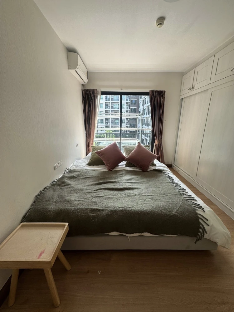 For rent: Supalai City Resort Bearing Station (Lasalle), 2 bedrooms, spacious living area, fully furnished. You can't miss this!