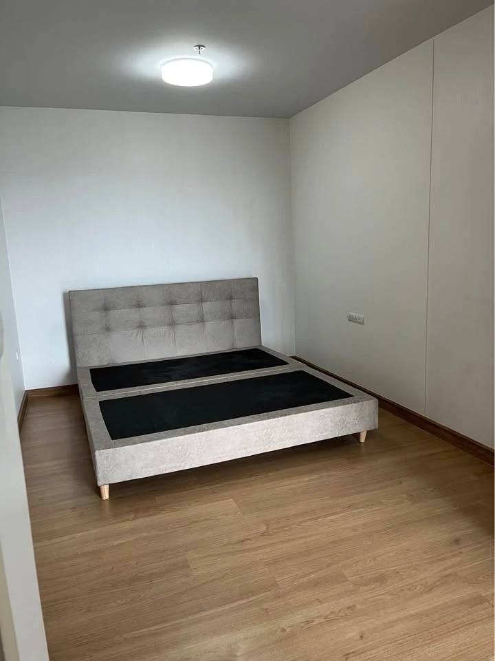 For rent: Supalai City Resort Phranangklao Station–Chaophraya, high floor unit, spacious and comfortable, fully furnished + appliances included. Book