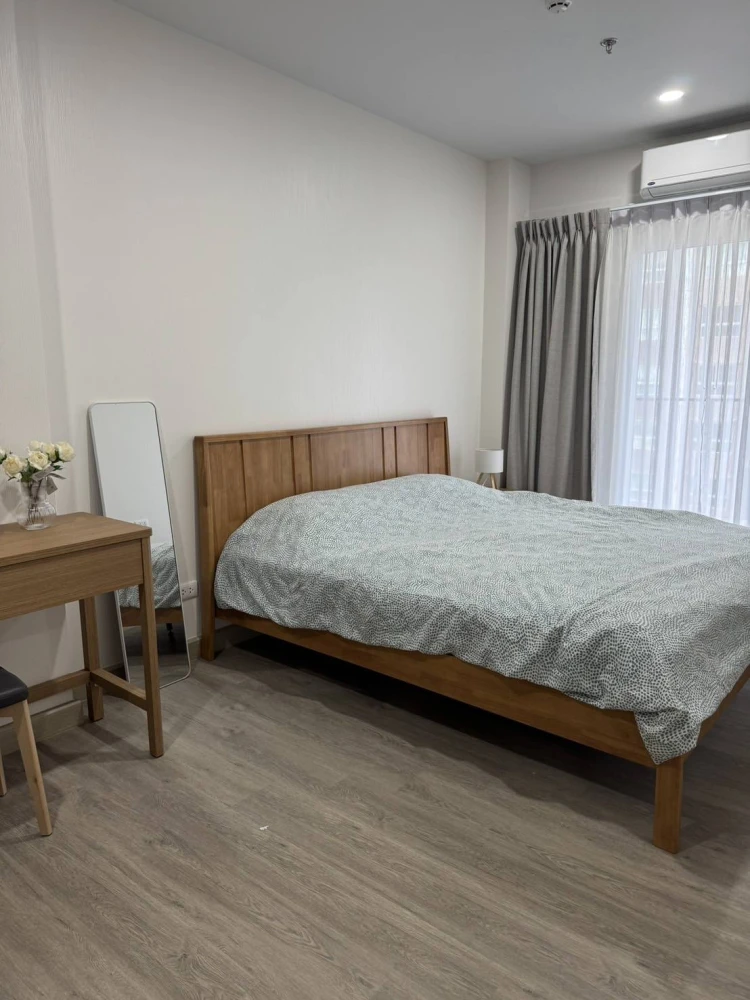 For rent Supalai Loft Phasi Charoen Station, room on a very high floor (22nd floor), fully furnished and equipped with appliances,  reserve now.