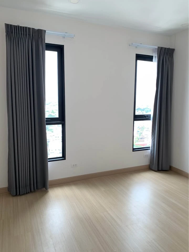 For rent Supalai Loft Prajadhipok-Wongwian Yai, corner room with privacy, 18th floor, Icon Siam view, book now