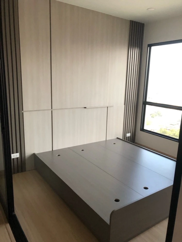 For rent: Supalai Loft Prajadhipok-Wongwian Yai, fully furnished and ready to move in. Book now!