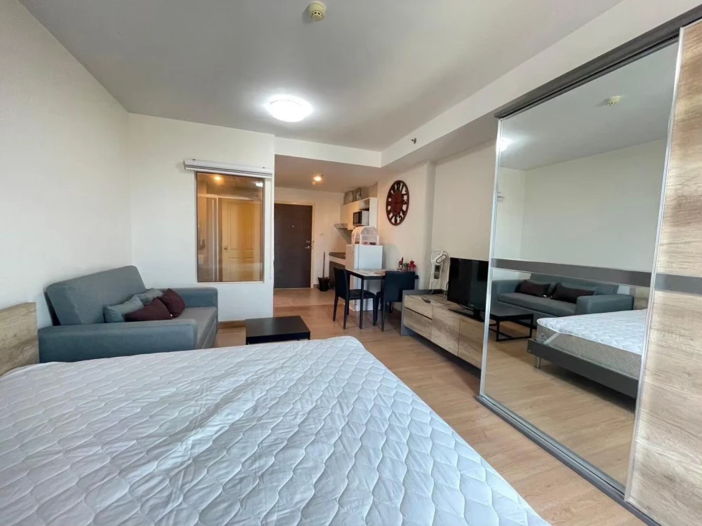 For rent: Supalai Mare Pattaya, fully furnished apartment, high floor. Book now!