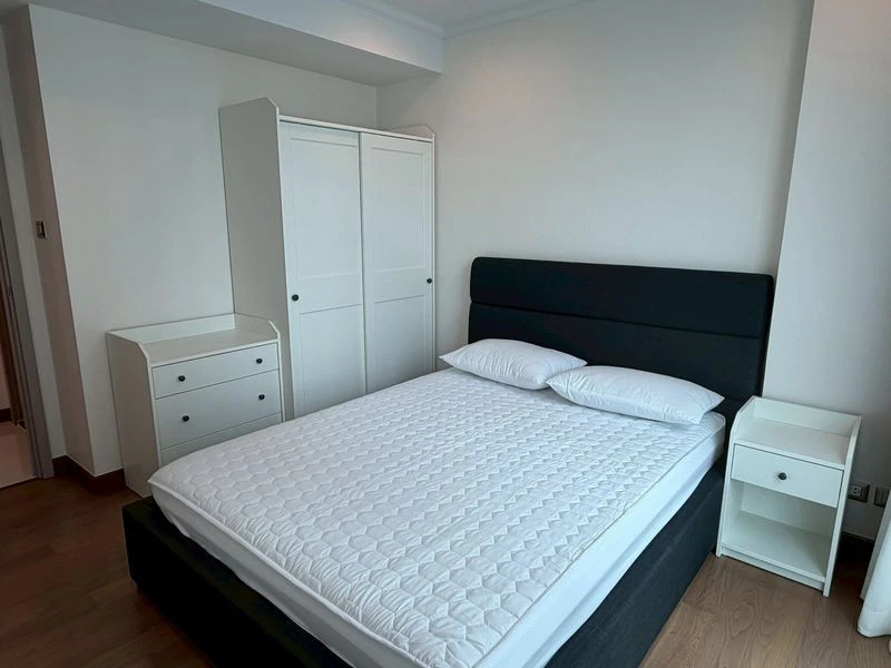 For rent: Supalai Oriental Sukhumvit 39, 15th floor, lovely fully furnished unit. Book now!