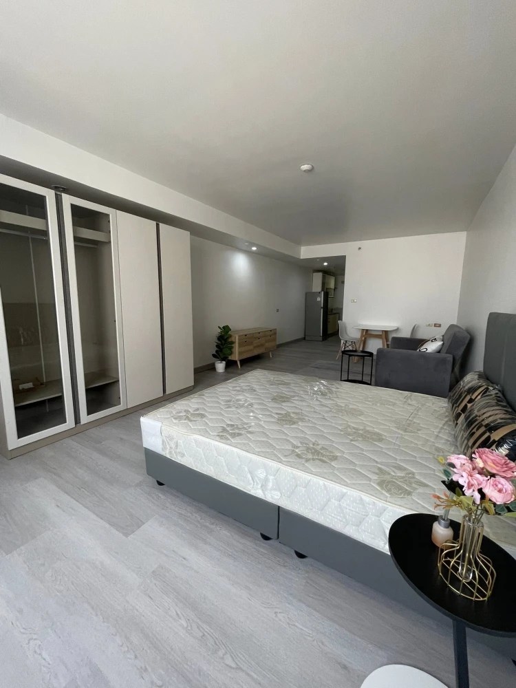 For rent: Supalai Park Paholyothin 21, fully furnished apartment, ready to move in, low floor. Book now, don't miss out!!