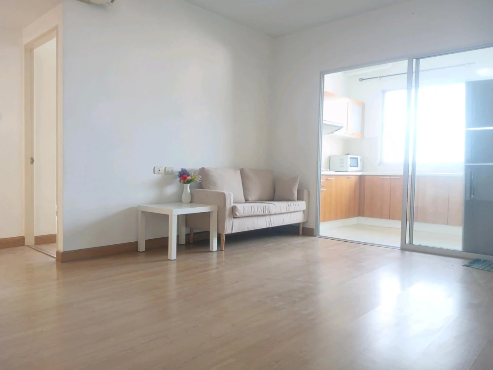 For rent: Supalai Park Srinakarin, 11th floor, corner unit, fully furnished. Book now! (Hurry!)