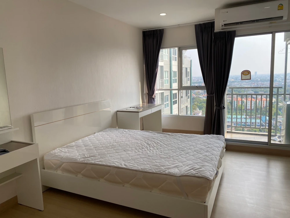 For sale or rent Supalai Park Talat Phlu Station Studio room, fully furnished, beautiful view, hurry and book now.