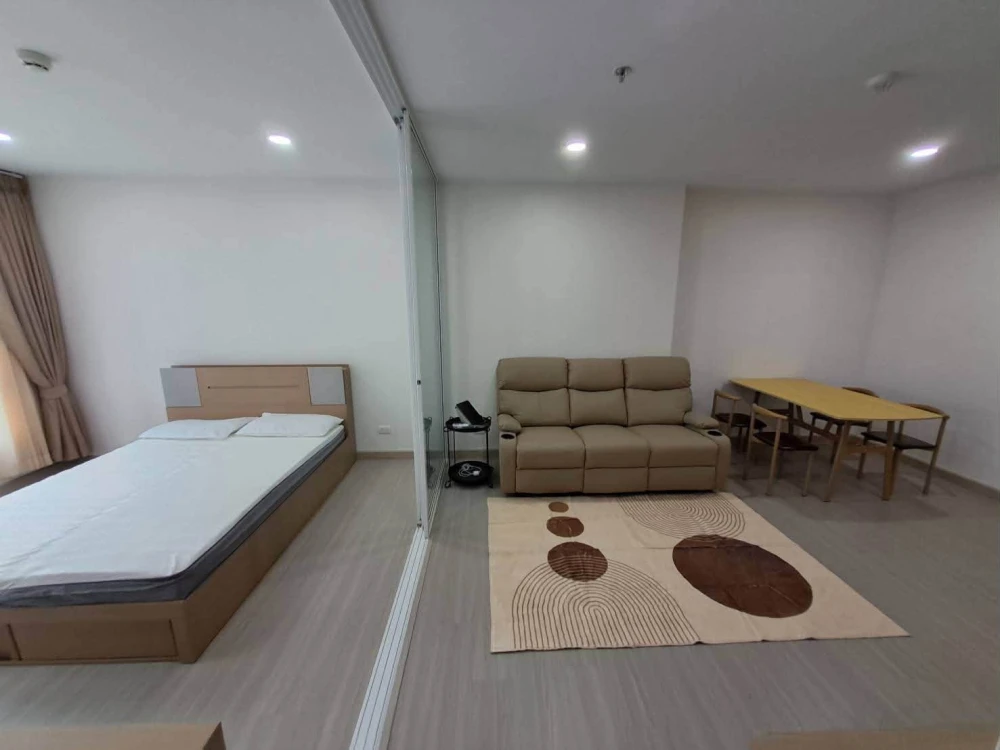 For rent: Supalai Park Yaekfaichai, 1 bedroom, 1 bathroom, fully furnished, in a great location. Book now!