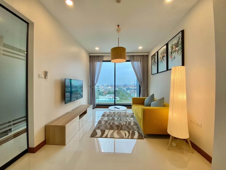 For rent Supalai Premier Charoen Nakhon, 14th floor, fully furnished, nice room, reserve now.