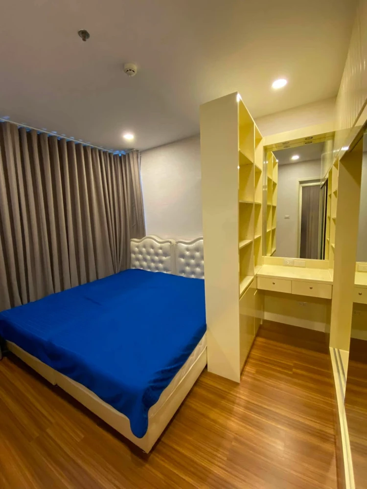 For rent: Supalai Premier Charoen Nakhon 2 bedrooms, fully furnished, ready to move in. Book now!