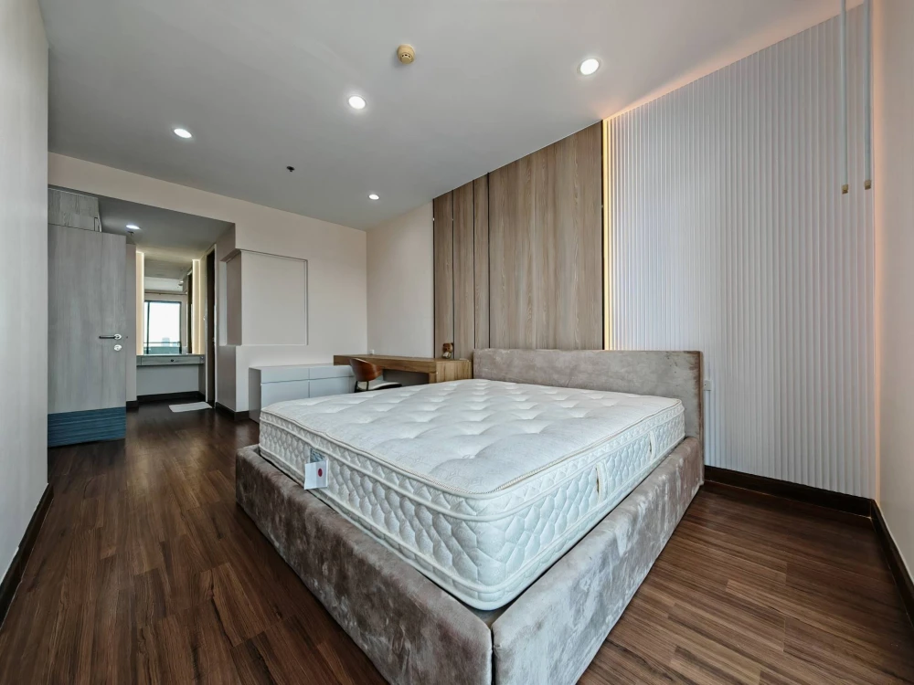 For rent: Supalai Premier Ratchathewi, 17th floor, fully furnished, very livable. Book now!