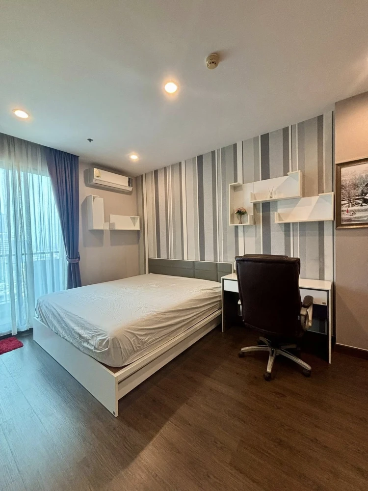 For rent: Supalai Premiere @ Asoke, 1 bedroom, 1 bathroom, spacious living area, coordinated interior design. Book now!