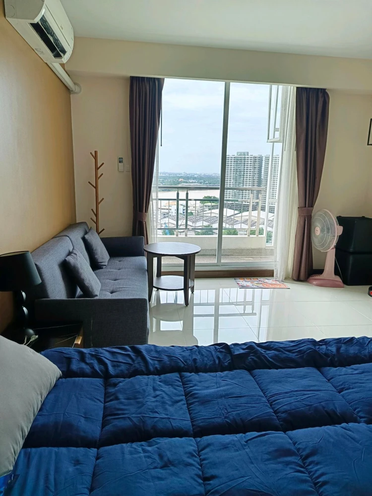 For rent: Supalai Prima Riva, 19th floor, southeast facing with river view. Book now! (Urgent!)