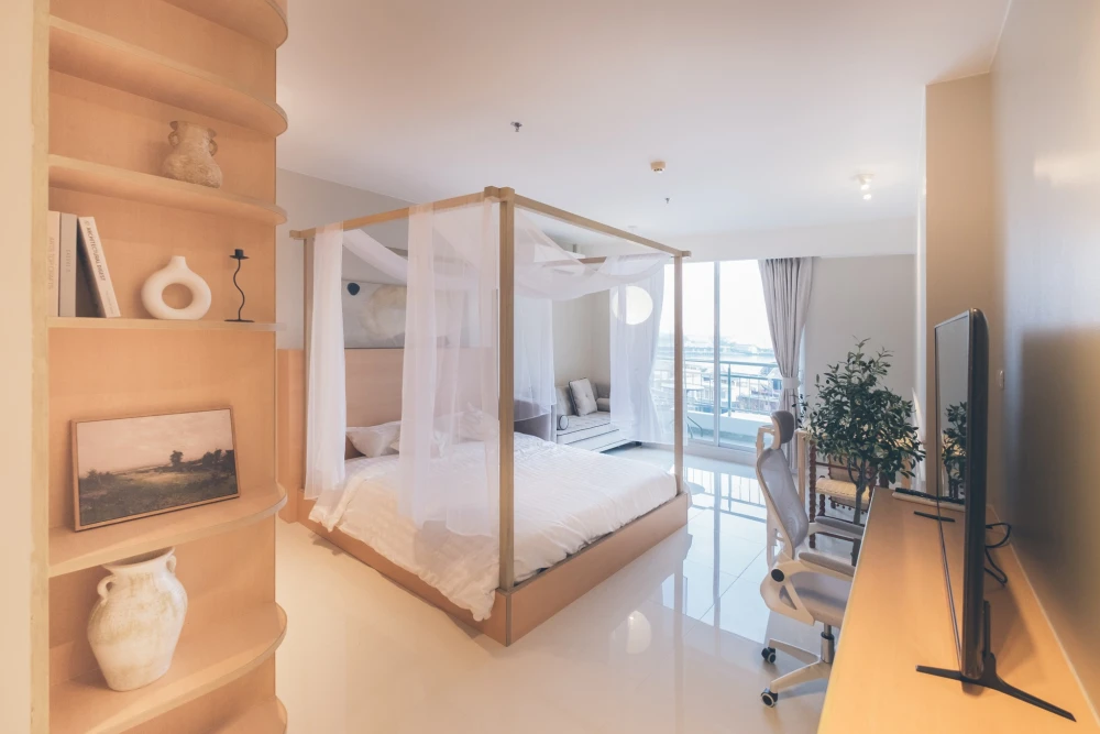 For rent: Supalai Prima Riva, a lovely and spacious room. Book now!