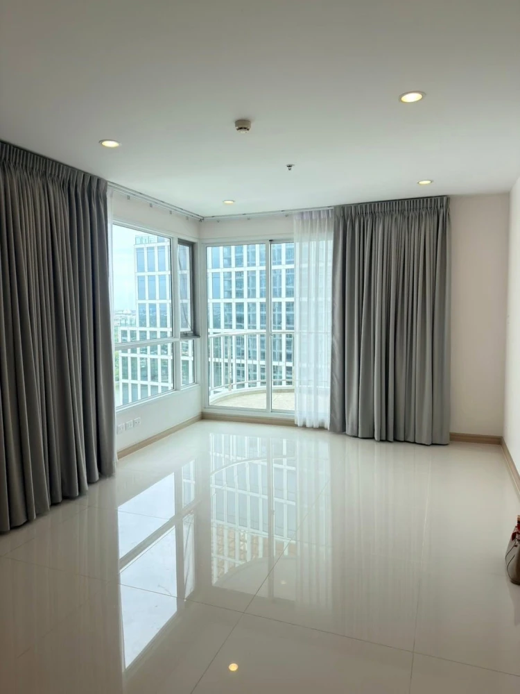 For rent: Supalai Riva Grand Rama 3, 2 bedrooms, spacious living area, prime location, Chao Phraya River view. Book now!
