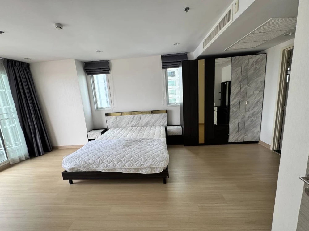 Supalai Riva Grande Rama 3 for rent, 11th floor, Chao Phraya River view, comes with plenty of usable space, you definitely can't miss it.