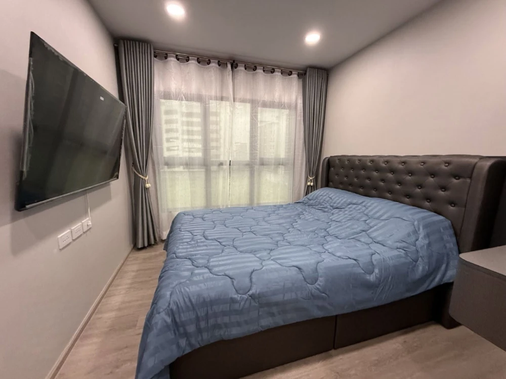 For rent: Supalai Sense Srinakarin. Fully furnished with built-in furniture throughout. Clean and well-decorated; just bring your clothes and move in!
